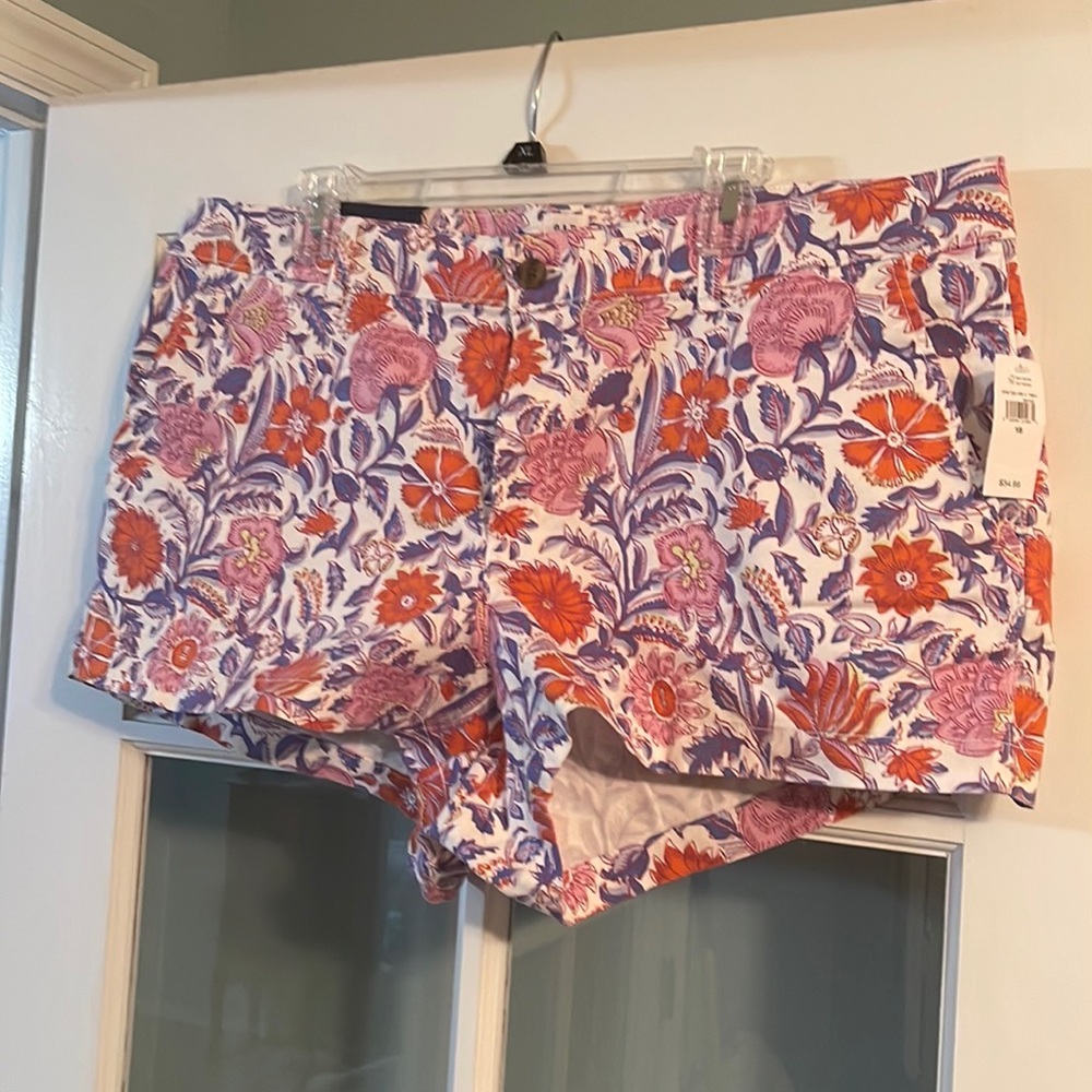 Women’s size 18 Gap shorts